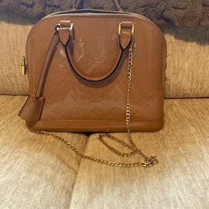 LV Vernis Alma PM authentic